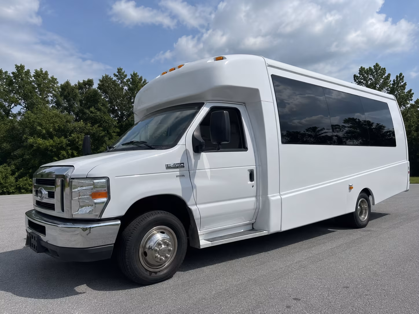 bachelor and bachelorette party bus rentals in orange california