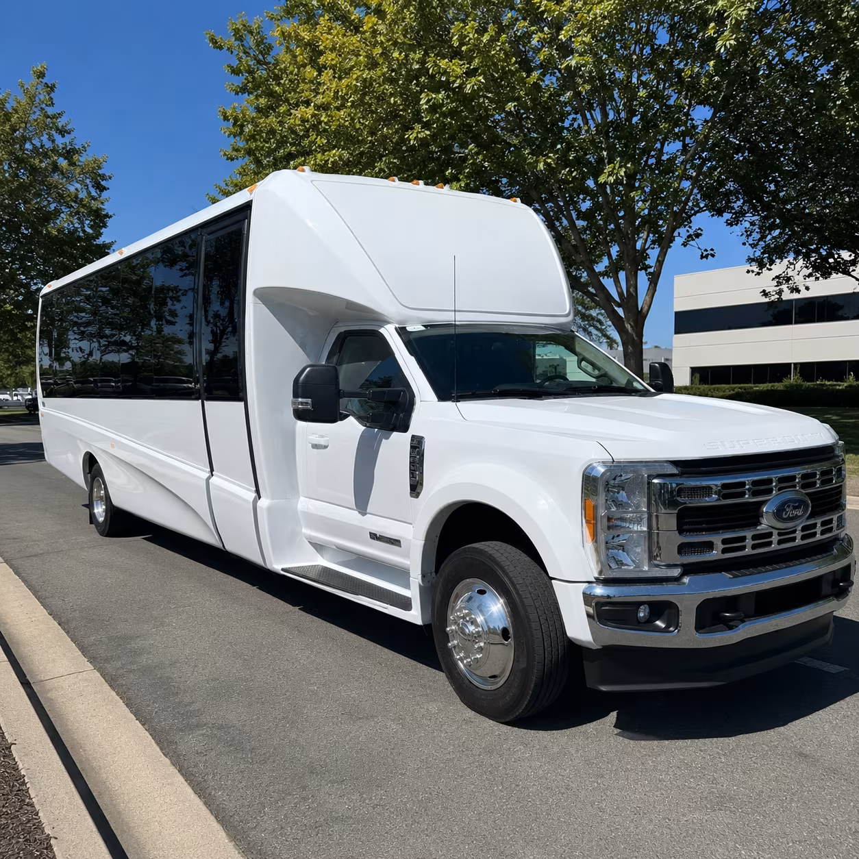 bus rentals for airport transfers to john wayne and lax