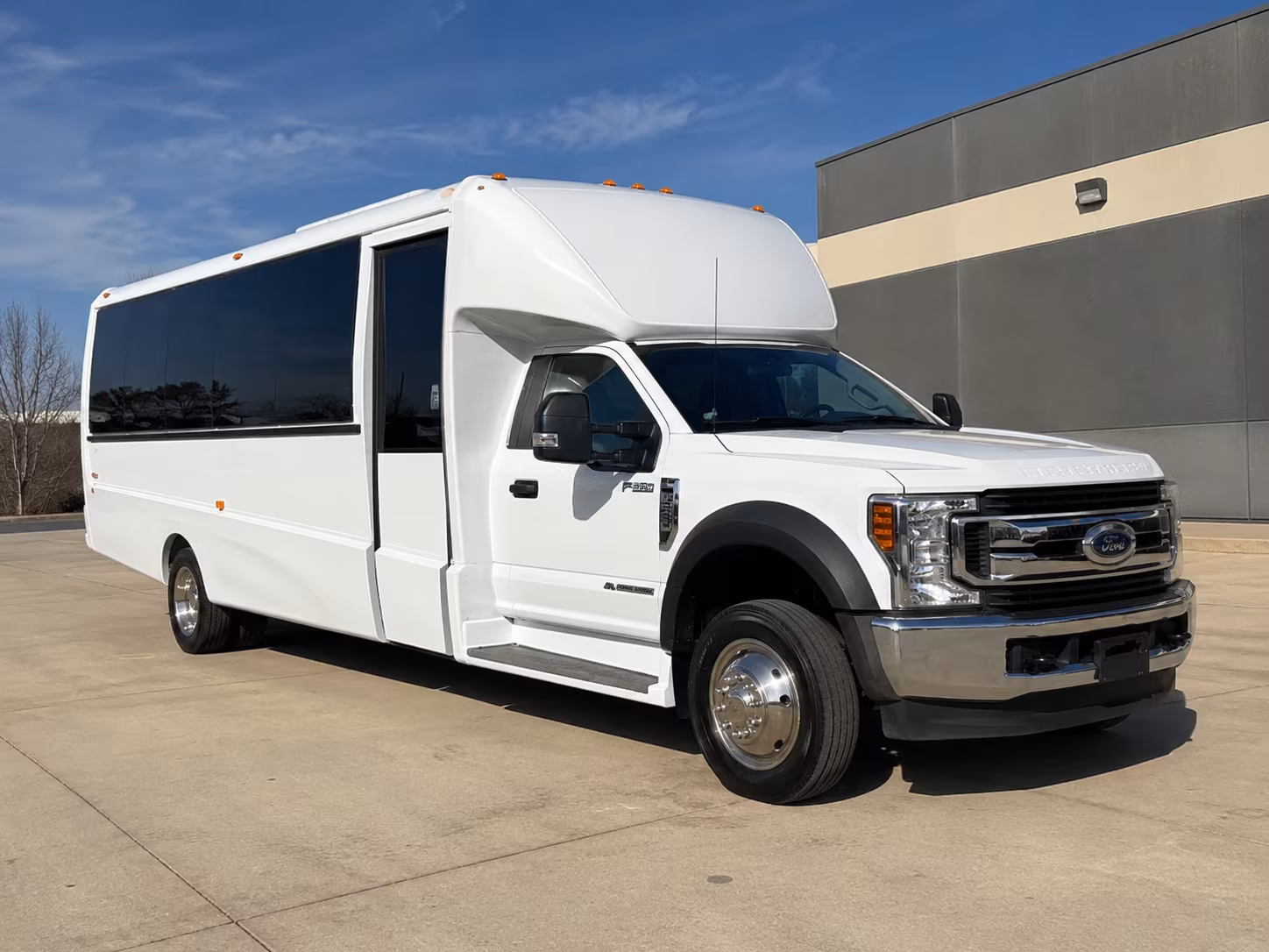 minibuses to the observatory oc and santa ana music venues
